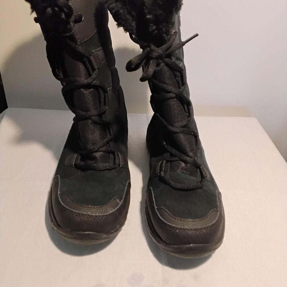 Columbia-sportswear Women's Black Boots Size 7